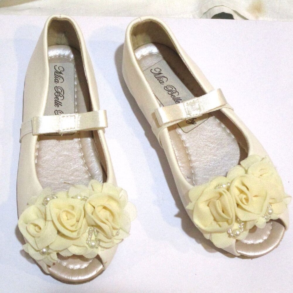 ❤️ MIA BELLE Girls sz 13, 3 Cream PEEP TOE DRESS‎ SHOES  PEARLS NEW ❤️